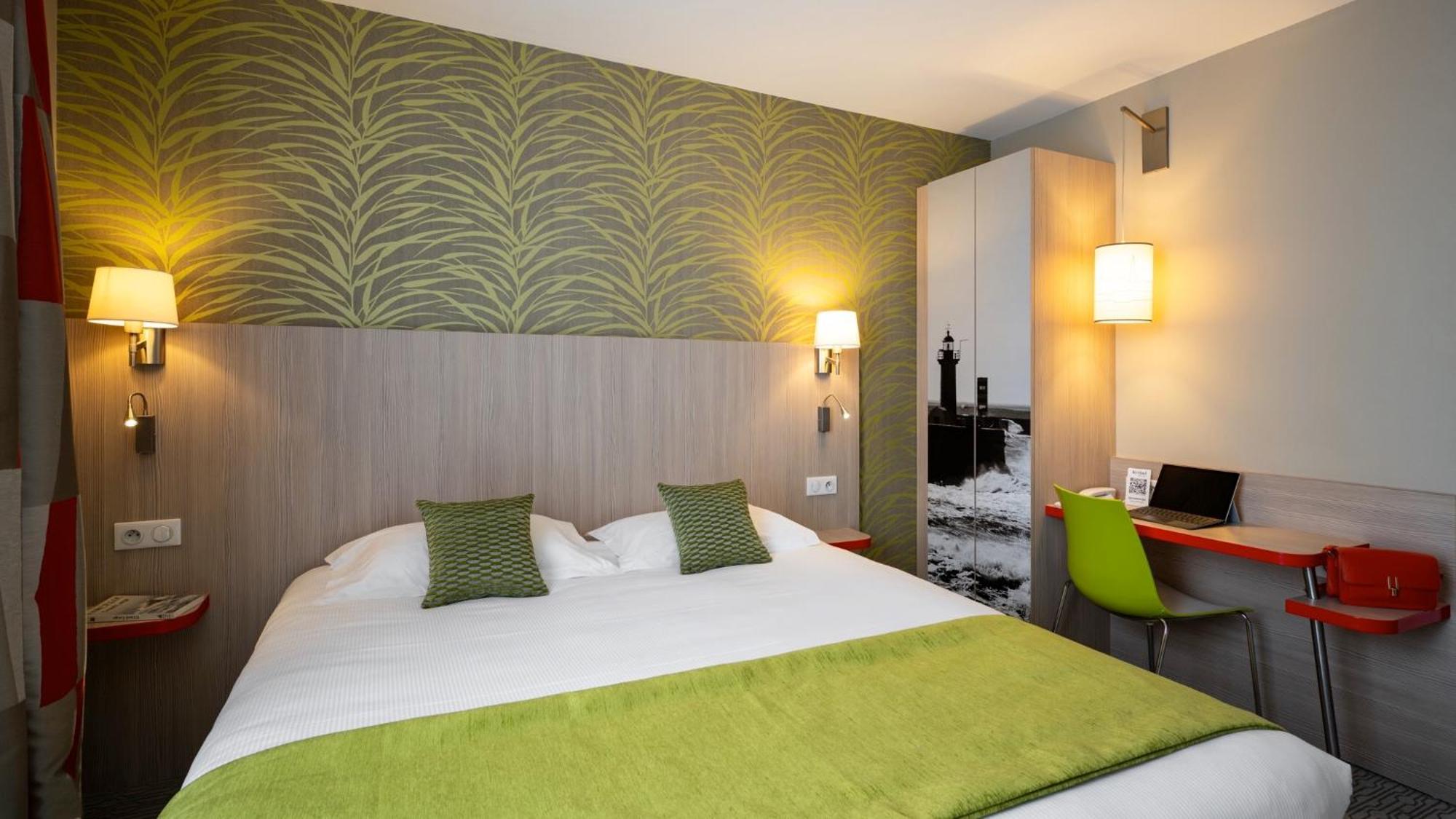 Kyriad Prestige Hotel 3*