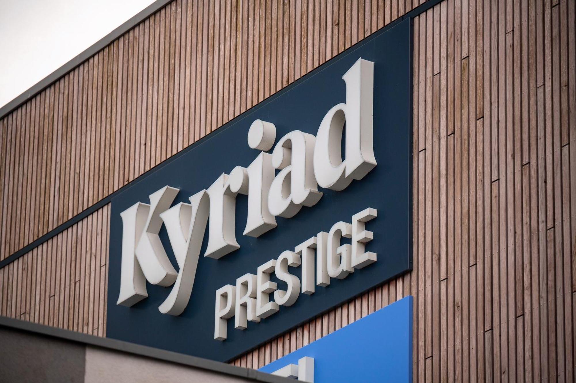 Kyriad Prestige 3*